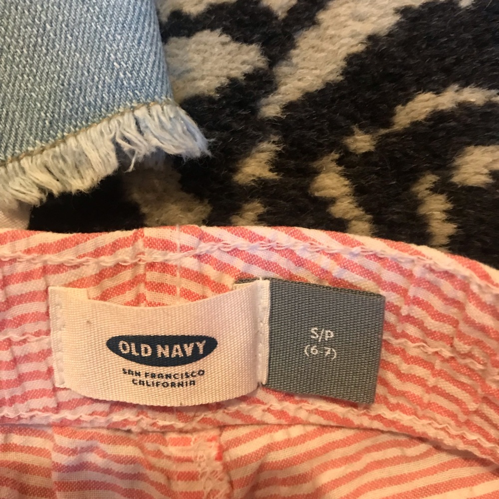 Shorts - Picture 3 of 4